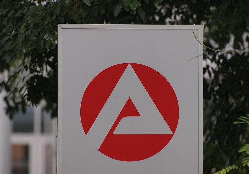 Arbeitslosenzahl steigt im August über Drei-Millionen-Marke