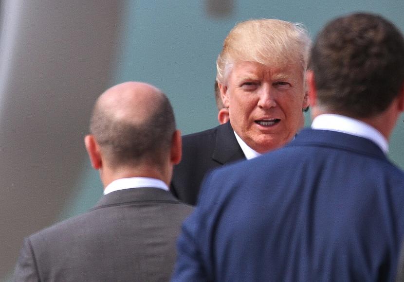 Scholz offen für Gespräch mit Trump bei Papst-Beisetzung