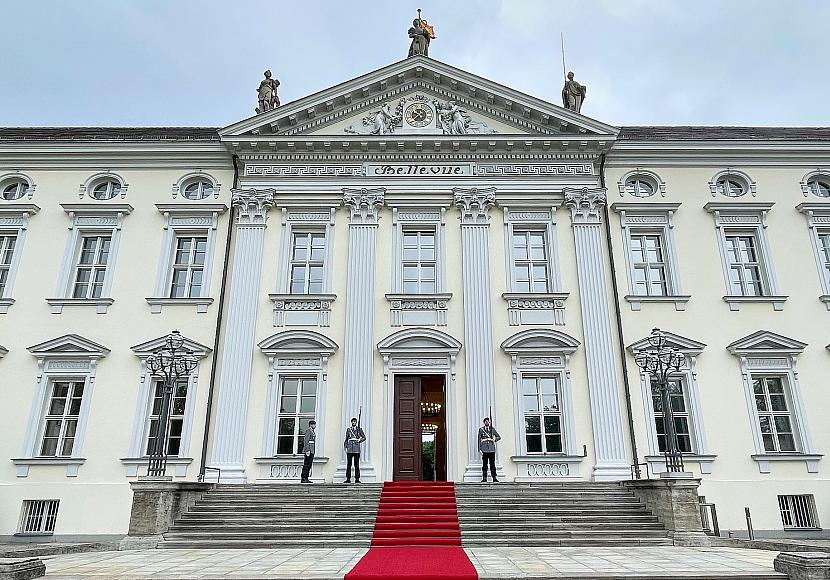Linnemann: Frau als Steinmeier-Nachfolge 