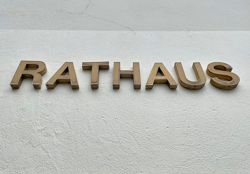 IW: Länder und Kommunen könnten 60.000 Vollzeitstellen einsparen