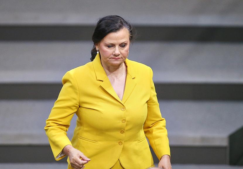 Connemann springt Schnieder im Streit um Verkehrsmilliarden bei