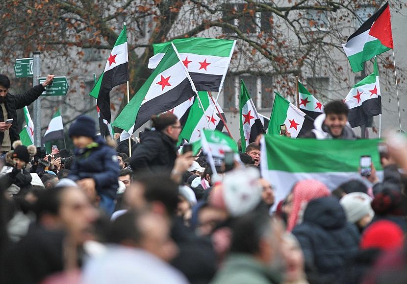 Kämpfe gegen Kurden: Linke fordert Abschiebestopp nach Syrien