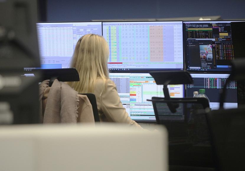 Dax schließt knapp unter 25.000er-Marke