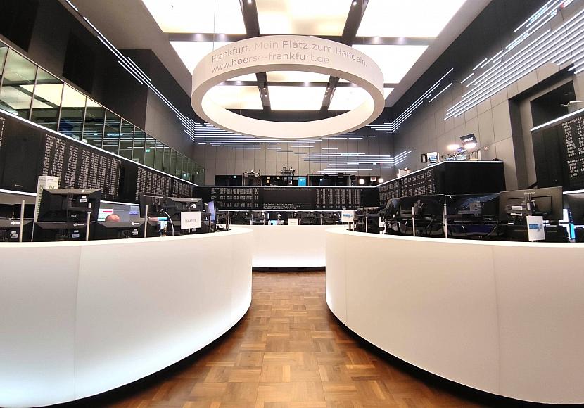 Dax weiter im Minus - Ölpreis steigt wieder