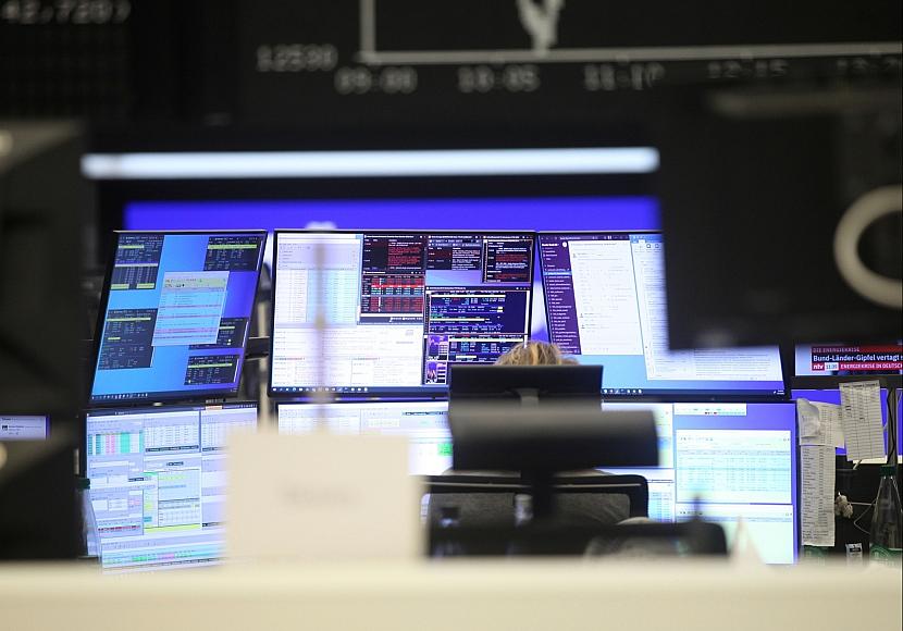 Dax rutscht auf Vortagesniveau - Anleger werden vorsichtiger